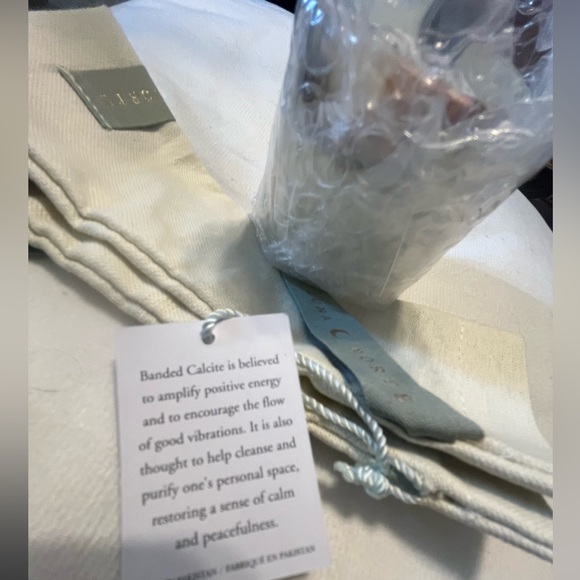 NWT Luna Norte Mother of Pearl Heart Studs with Banded Calcite Box Case & Pouch - Picture 9 of 11